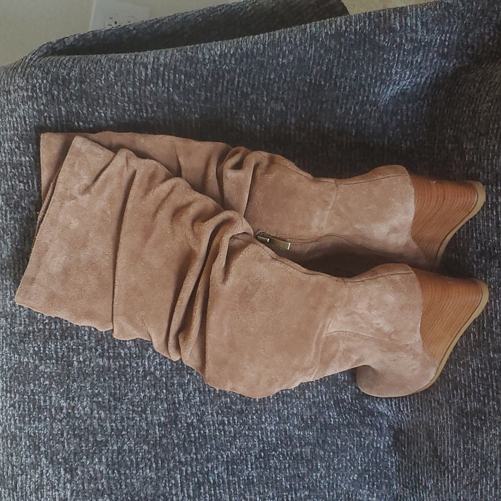 NEW! French Connection Chevron Slouchy Wedge Boot, Size 7.5 - Picture 5 of 7